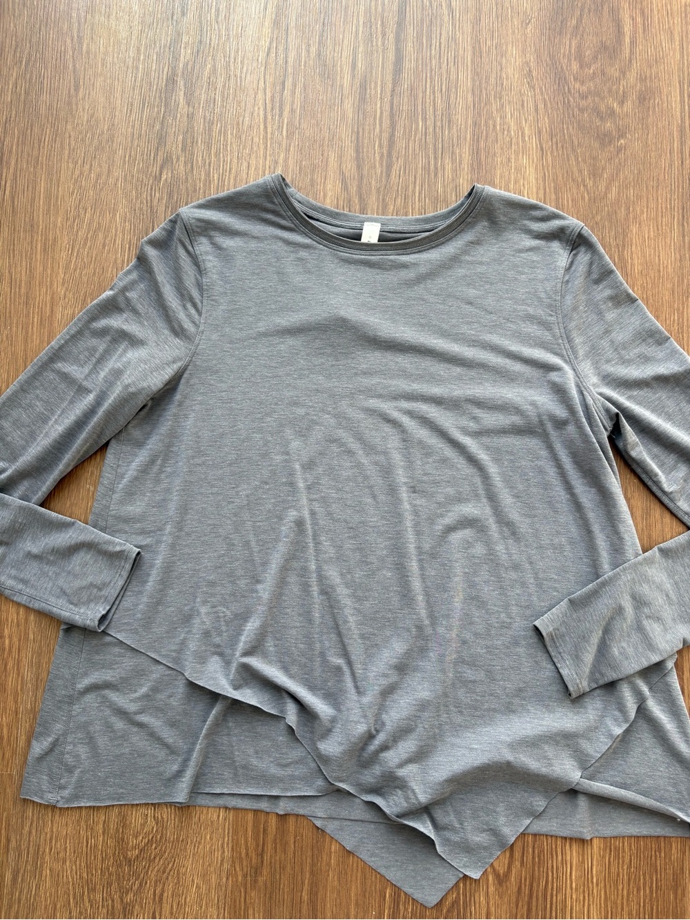 Lululemon Sweetest Day Tencel Long Sleeve Top in Heathered Titanium Size 6 - Picture 4 of 8